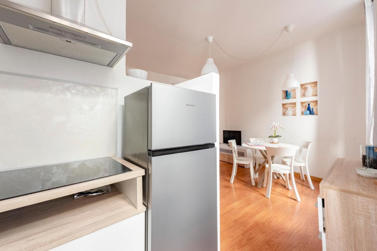 Mazzini 12, Elegant Central Apartment With Free Private Garage 800 M, Air Conditioning, Wi-Fi, Just 100 M From The Public Beach Rapallo Exterior foto
