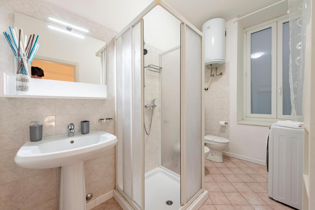 Mazzini 12, Elegant Central Apartment With Free Private Garage 800 M, Air Conditioning, Wi-Fi, Just 100 M From The Public Beach Rapallo Exterior foto