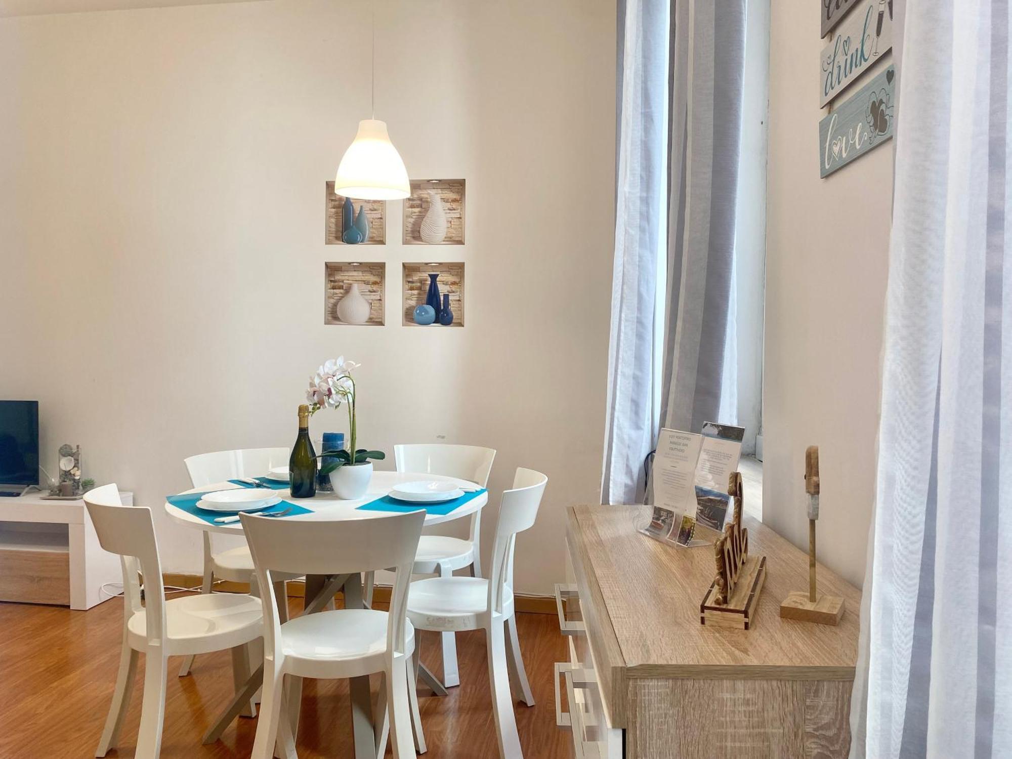 Mazzini 12, Elegant Central Apartment With Free Private Garage 800 M, Air Conditioning, Wi-Fi, Just 100 M From The Public Beach Rapallo Exterior foto