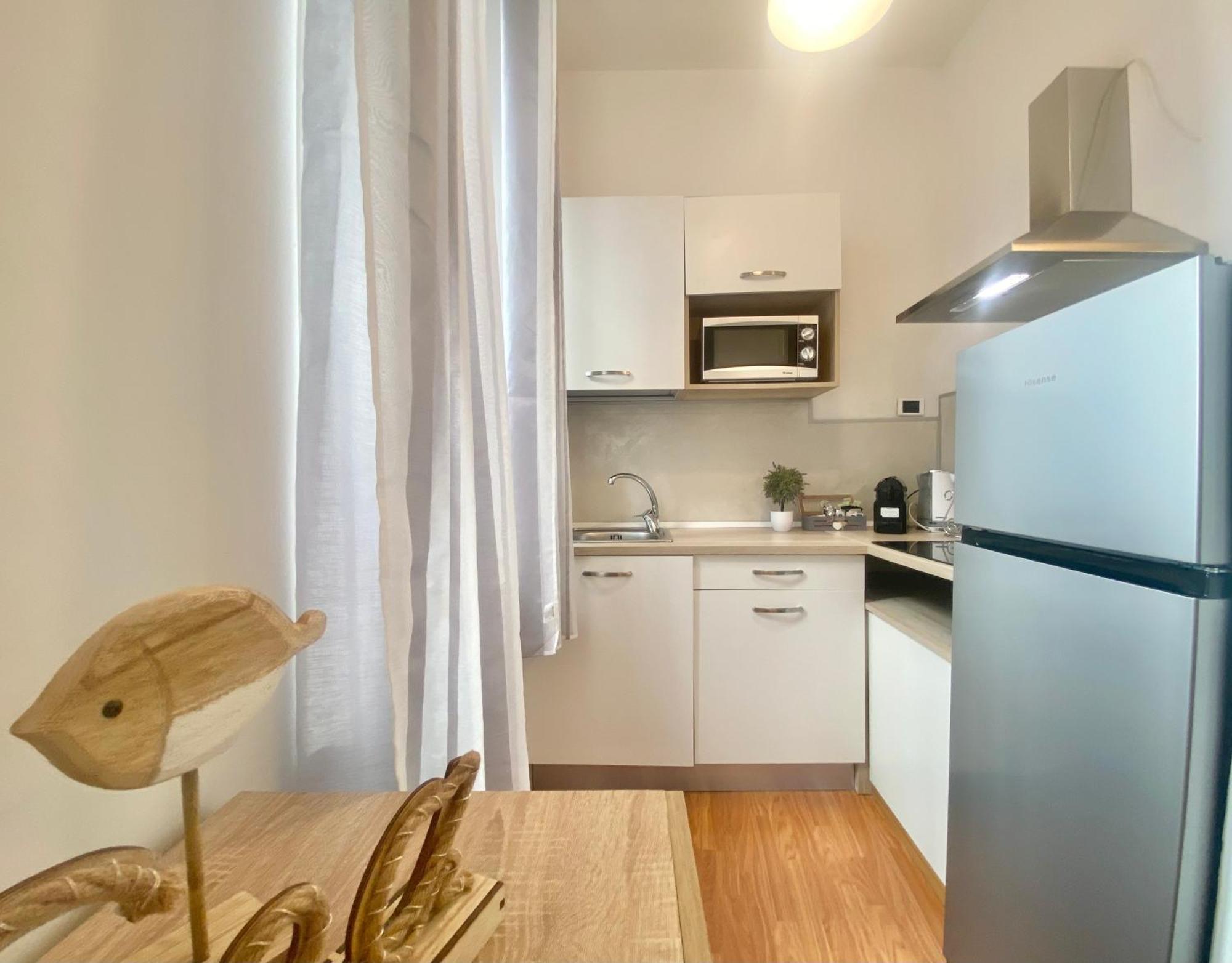 Mazzini 12, Elegant Central Apartment With Free Private Garage 800 M, Air Conditioning, Wi-Fi, Just 100 M From The Public Beach Rapallo Exterior foto