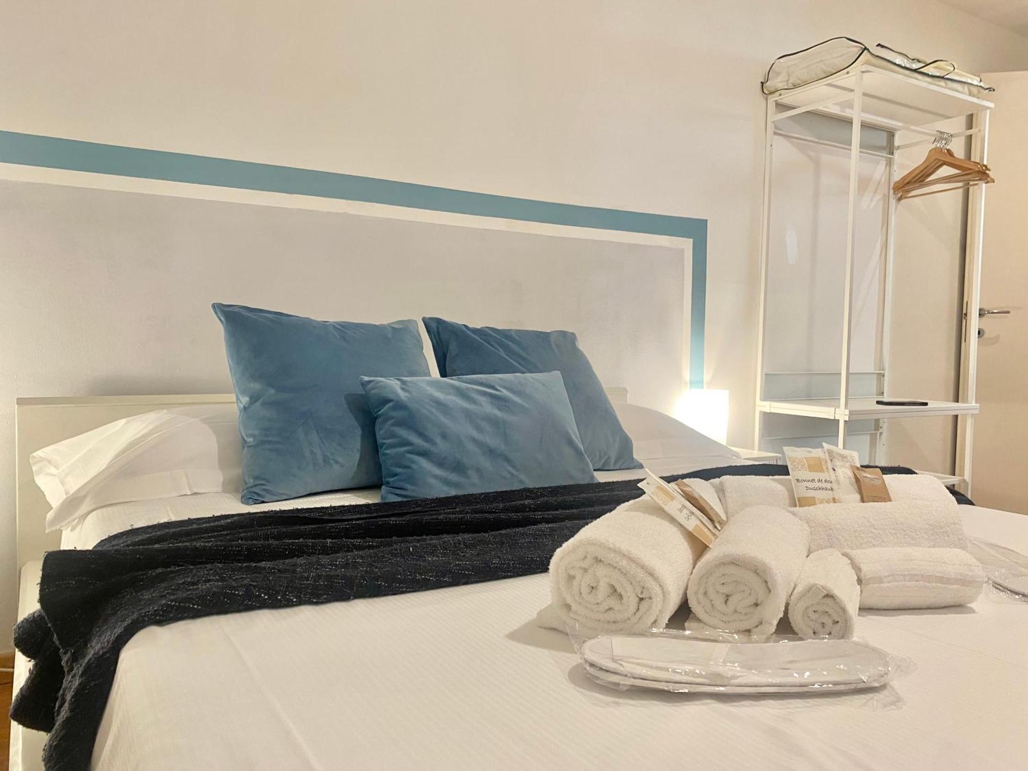 Mazzini 12, Elegant Central Apartment With Free Private Garage 800 M, Air Conditioning, Wi-Fi, Just 100 M From The Public Beach Rapallo Exterior foto
