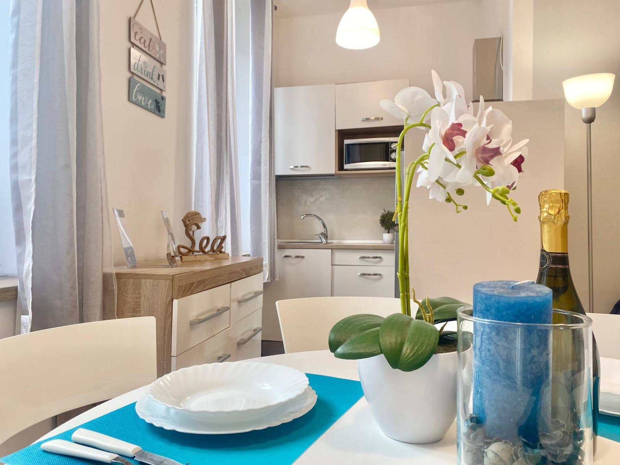 Mazzini 12, Elegant Central Apartment With Free Private Garage 800 M, Air Conditioning, Wi-Fi, Just 100 M From The Public Beach Rapallo Exterior foto