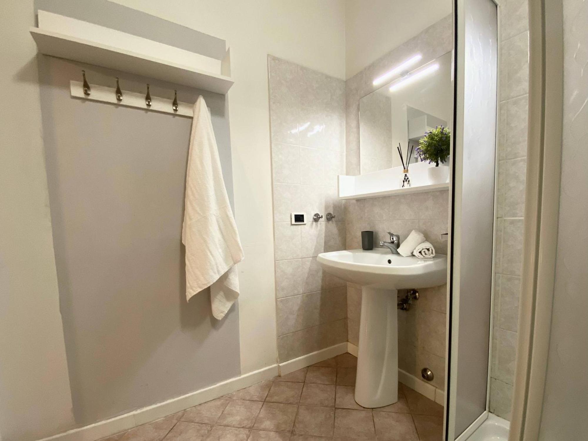Mazzini 12, Elegant Central Apartment With Free Private Garage 800 M, Air Conditioning, Wi-Fi, Just 100 M From The Public Beach Rapallo Exterior foto